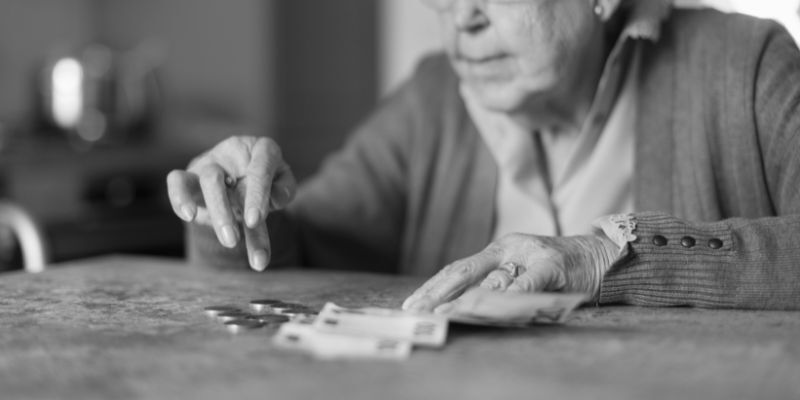 Scams, spending, and financial impulsivity